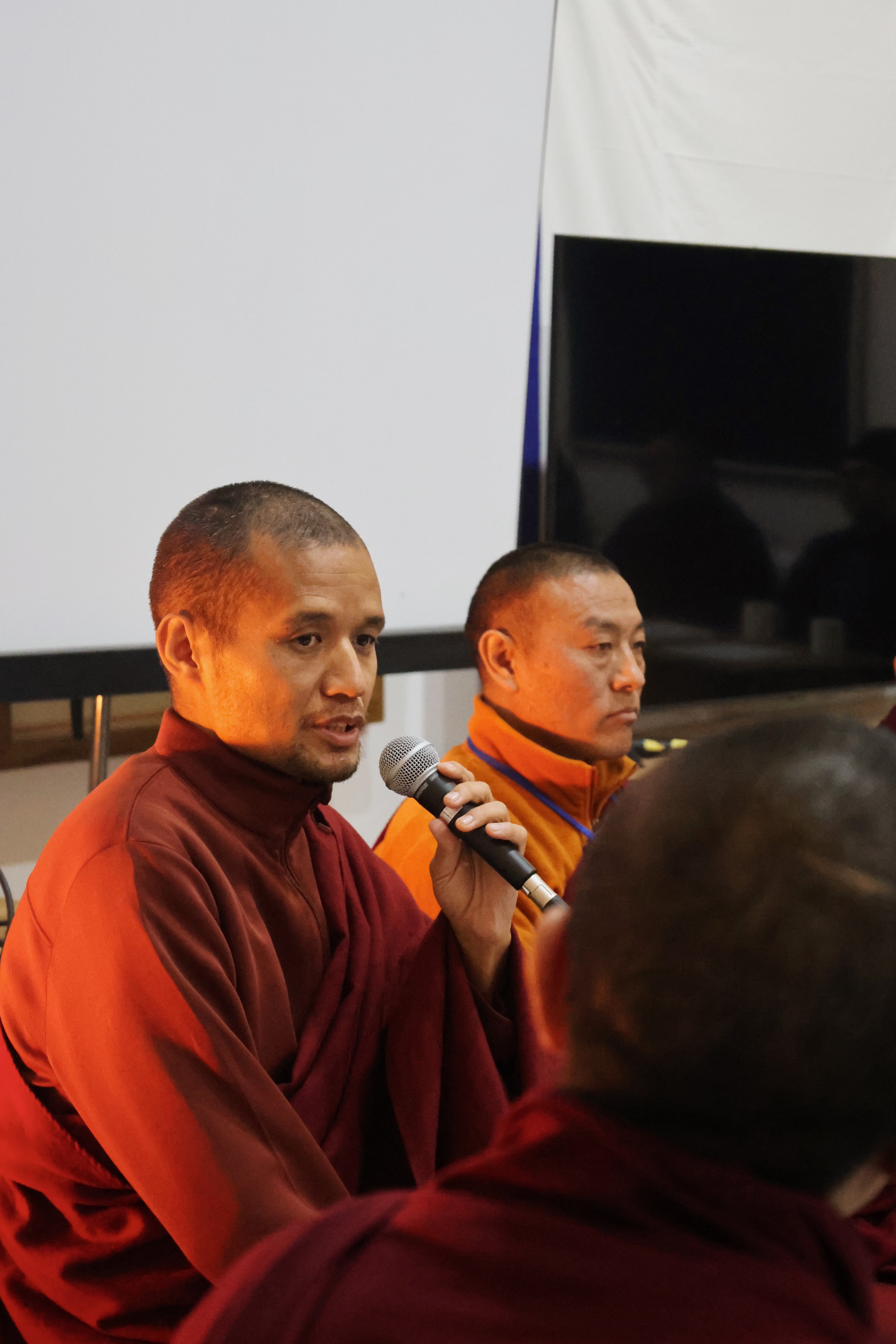 Discussion on teacher-student relationships